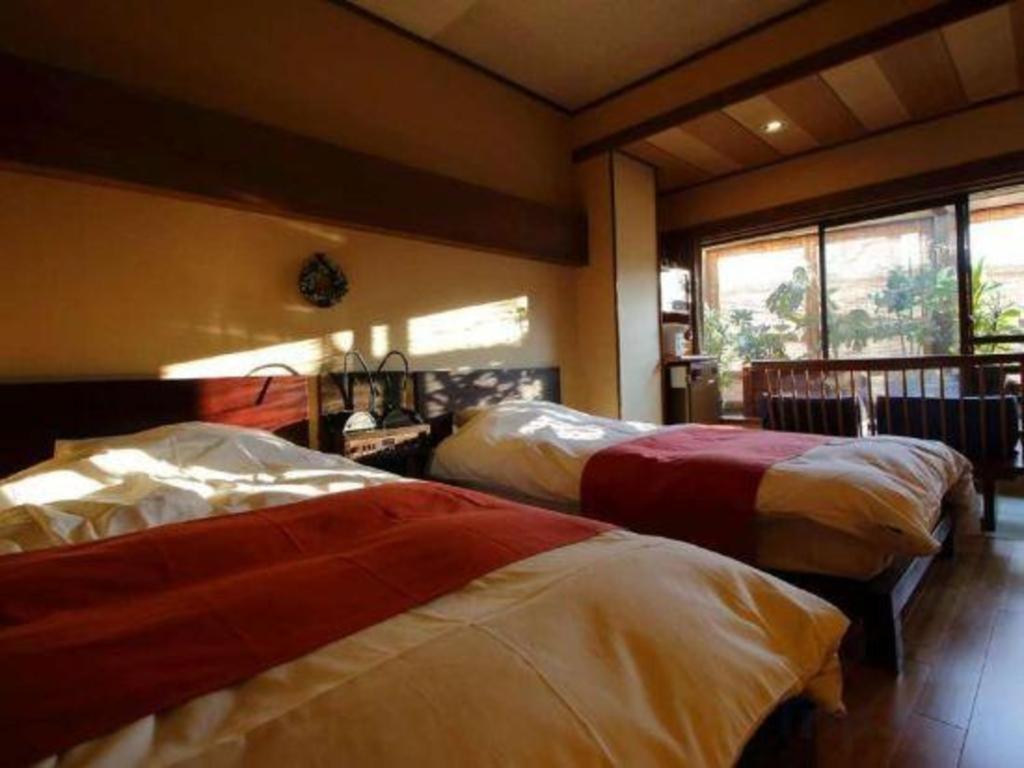 Tsukino Sumika Atami Juraku Hotel Exteriör bild