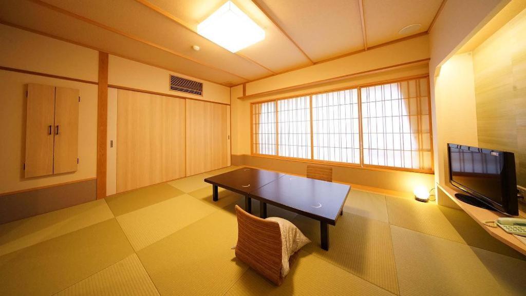 Tsukino Sumika Atami Juraku Hotel Exteriör bild