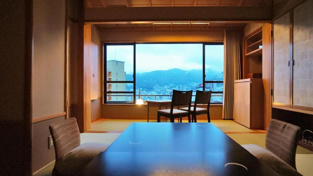 Tsukino Sumika Atami Juraku Hotel Exteriör bild