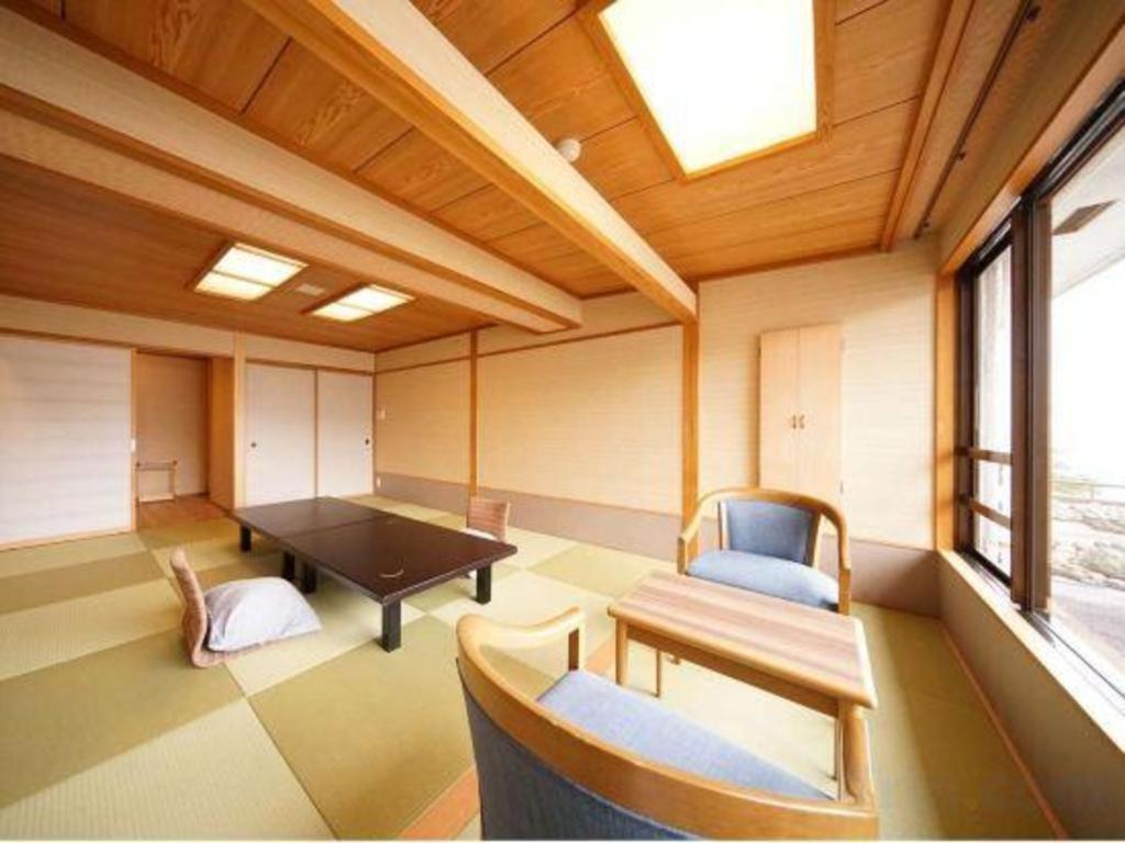 Tsukino Sumika Atami Juraku Hotel Exteriör bild