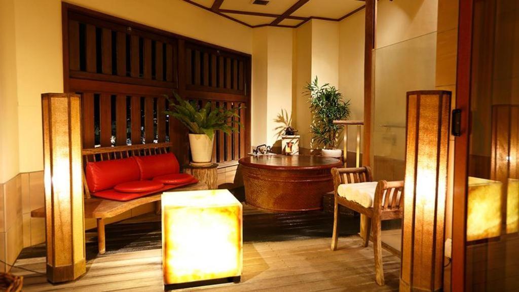 Tsukino Sumika Atami Juraku Hotel Exteriör bild